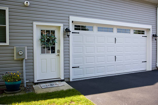 24/7 Emergency Garage Door Roller Replacement experts in North Catasauqua, PA